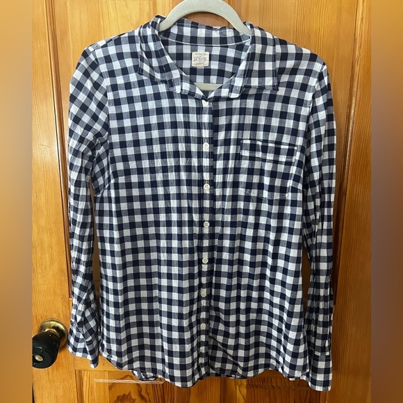J. Crew Factory Tops - J.Crew Factory The Perfect Shirt Size Medium